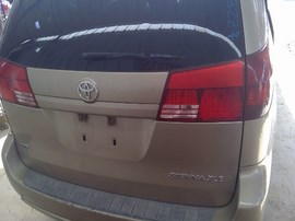 2005 TOYOTA SIENNA, XLE, 3.3L, AT, FWD.  Z25985